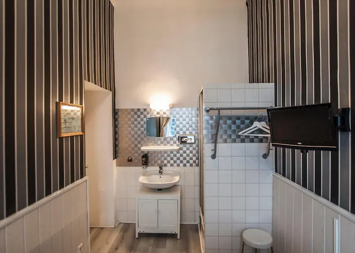 Urban Budget Hotel- Unique Boutique On Location