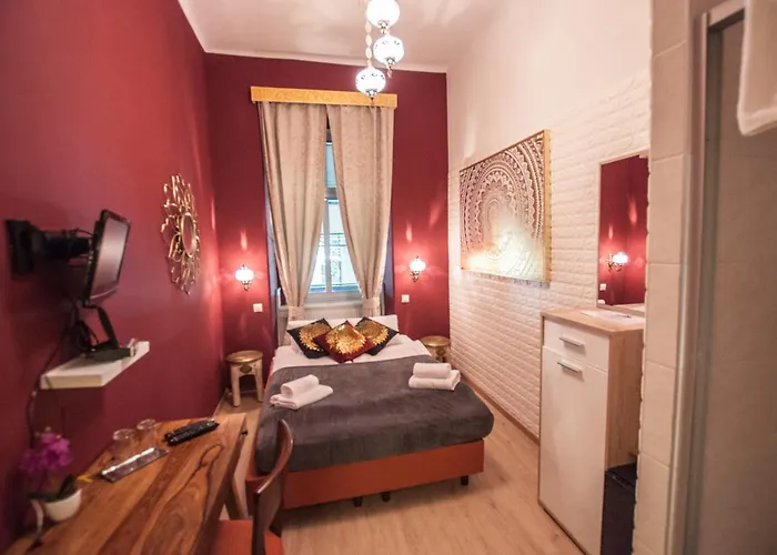 Urban Budget Hotel- Unique Boutique On Location *